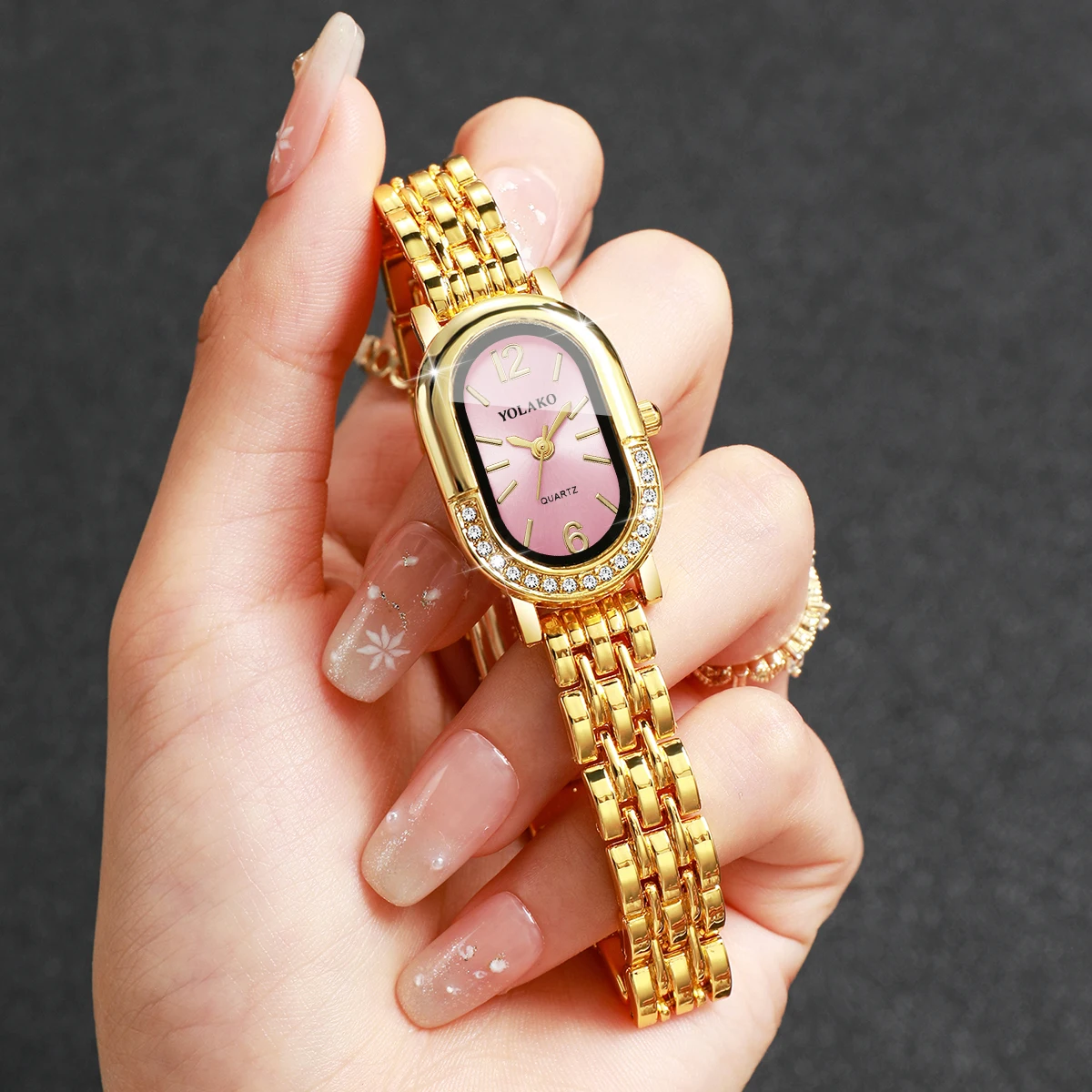 Luxury Watch Travel Case - หรูหราไรน์สโตนนาฬิกาผู้หญิงควอตซ์แฟชั่นสร้อยข้อมือสีทองสายนาฬิกาข้อมือสุภาพสตรีนาฬิกาเรโลจิโอ เฟมินีโนของขวัญ (ไม่มีกล่อง)