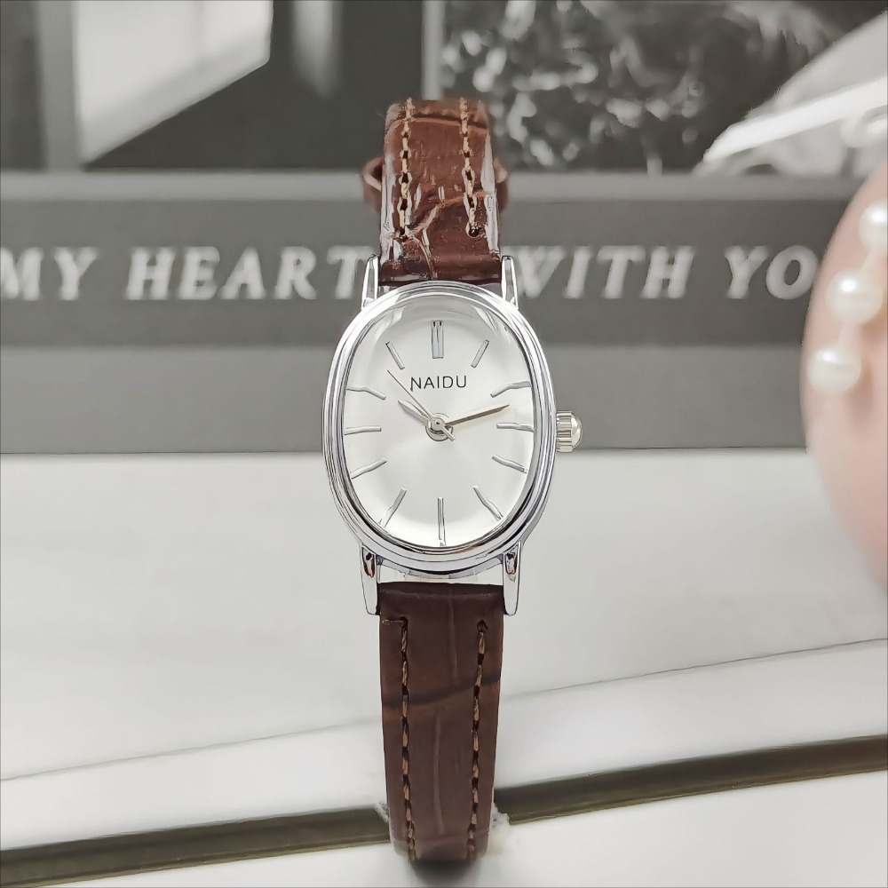 Luxury Watch With Leather Strap - นาฬิกาข้อมือผู้หญิง แบรนด์แฟชั่น หน้าปัดทรงรี สายหนังหรูหรา นาฬิกาควอตซ์ ของขวัญ