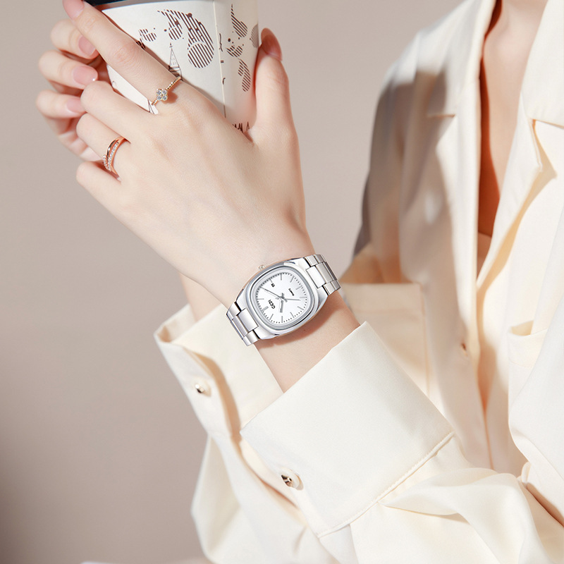 นาฬิกาข้อมือผู้หญิง UTHAI CQ36 - Luxury Watch Square บทวิจารณ์และราคา